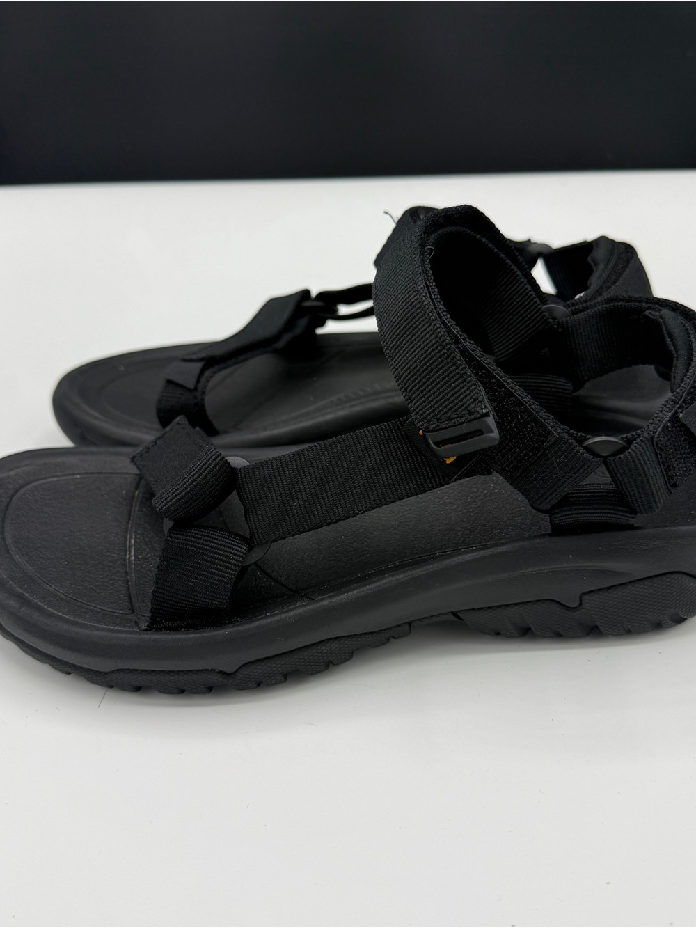 Teva Black Hurricane XLT 2 Women’s Strappy Outdoor Sandal 7 - Picture 4 of 7
